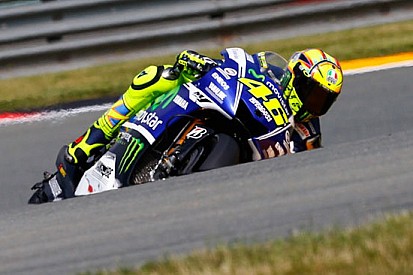 Valentino fatica con la gomma dura all'anteriore
