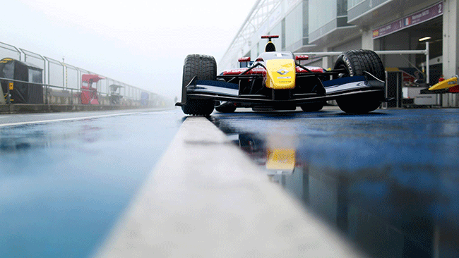 A Sainz jr la pole position al Nurburgring