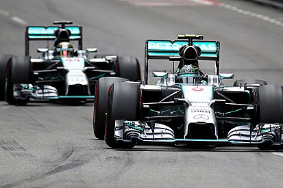Rosberg e Hamilton restano liberi di battagliare