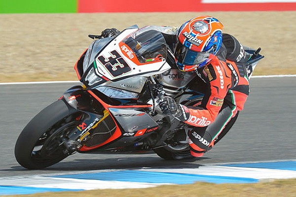 Jerez, Gara 1: Melandri ruba punti a Guintoli