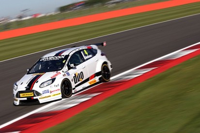 Silverstone BTCC: Mat Jackson dominates practice in Motorbase Ford