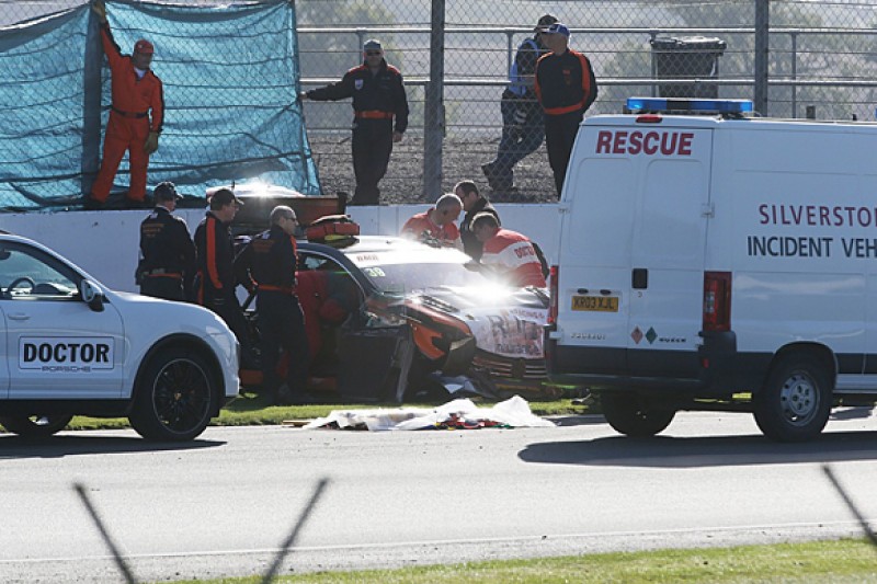 Silverstone BTCC: Warren Scott to get x-rays after practice crash