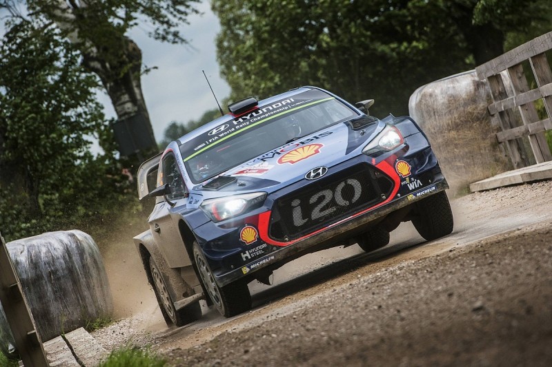 WRC Rally Poland: Neuville holds slender leads after Saturday drama