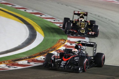 Singapore GP: Button labels Maldonado's driving 'very strange'