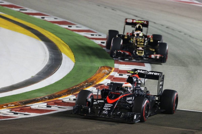 Singapore GP: Button labels Maldonado's driving 'very strange'