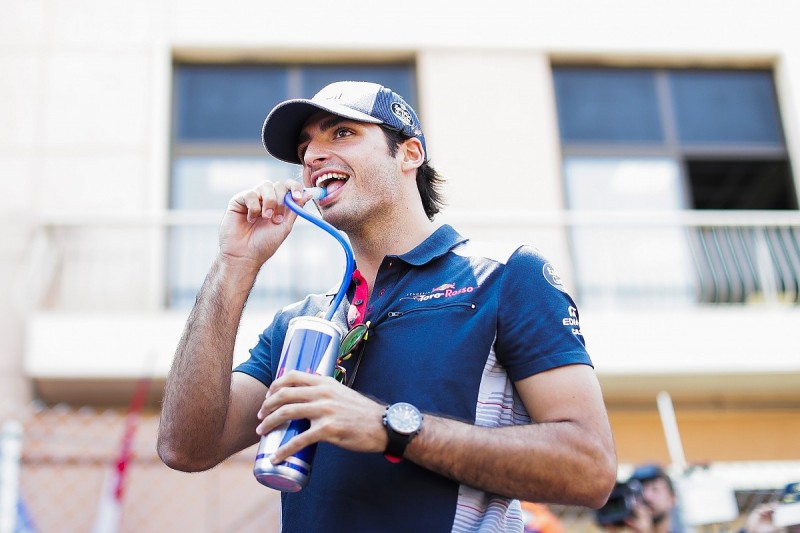 Carlos Sainz annoyed by 'ungentlemanly' call for ban from F1 rivals