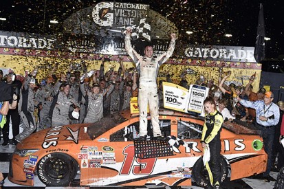 NASCAR Darlington: Carl Edwards wins Southern 500 for Joe Gibbs