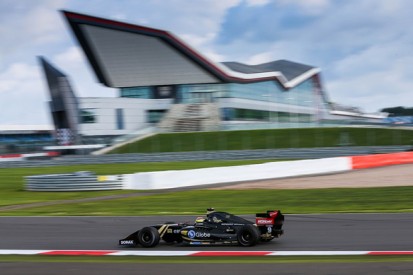 Silverstone FR3.5: Lotus's Matthieu Vaxiviere dominates qualifying