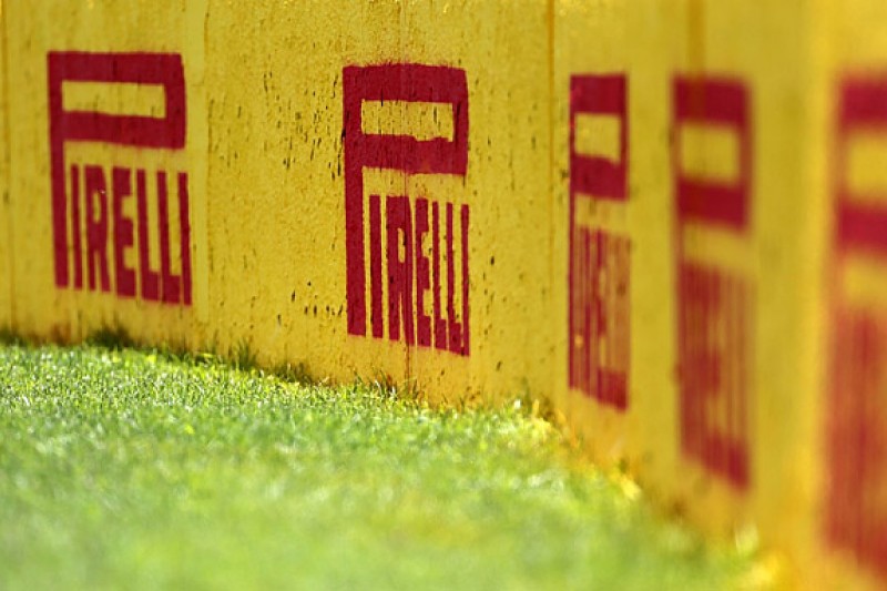 F1 drivers told to stop public criticism of Pirelli tyres