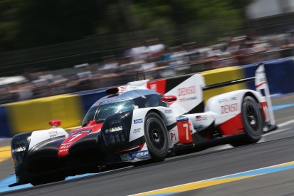 Le Mans 24 Hours: Toyota leads, #2 Porsche hits trouble in hour 4
