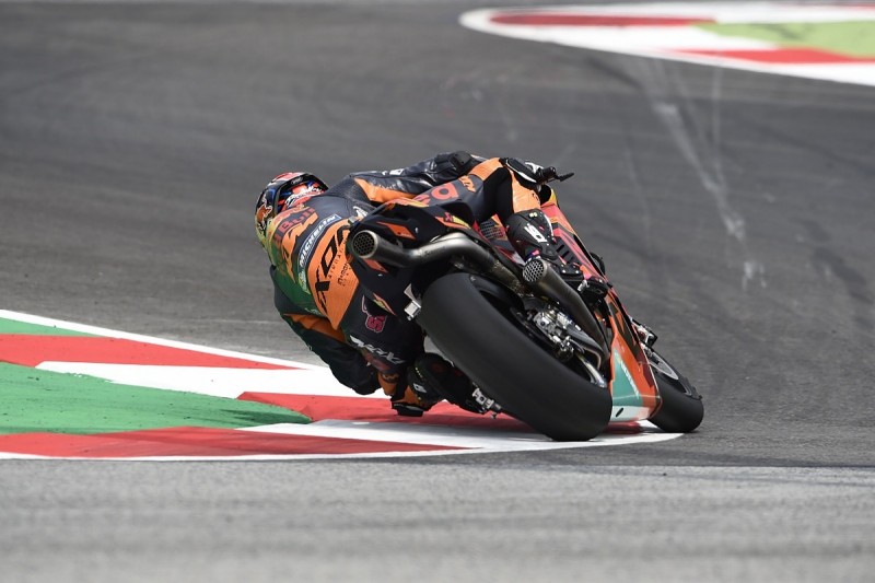 MotoGP may need Barcelona surface 'utlimatum' - KTM's Bradley Smith
