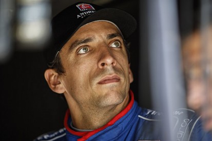 Justin Wilson dies from head injuries following IndyCar crash