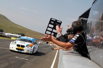 Knockhill BTCC: Rob Collard battles to win for WSR BMW
