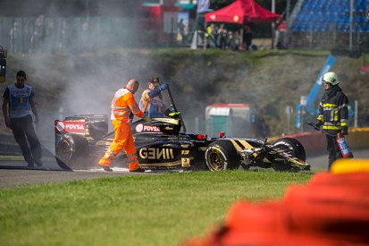 Belgian GP: Pastor Maldonado says F1 practice crash 'very unlucky'