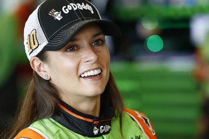 Danica Patrick's NASCAR deal extended with Stewart-Haas