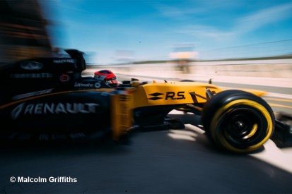 Robert Kubica tests Renault F1 car for first time since 2011 crash
