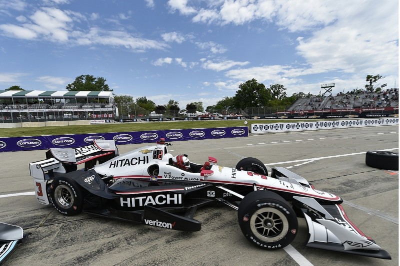 Detroit IndyCar: Helio Castroneves ends Friday practice on top