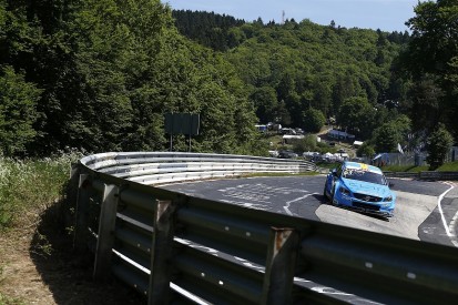 WTCC Nurburgring Nordschleife: Volvo's Catsburg fastest in FP2