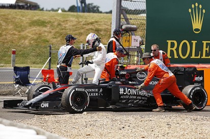 McLaren F1 team frustrated with first lap crashes holding it back