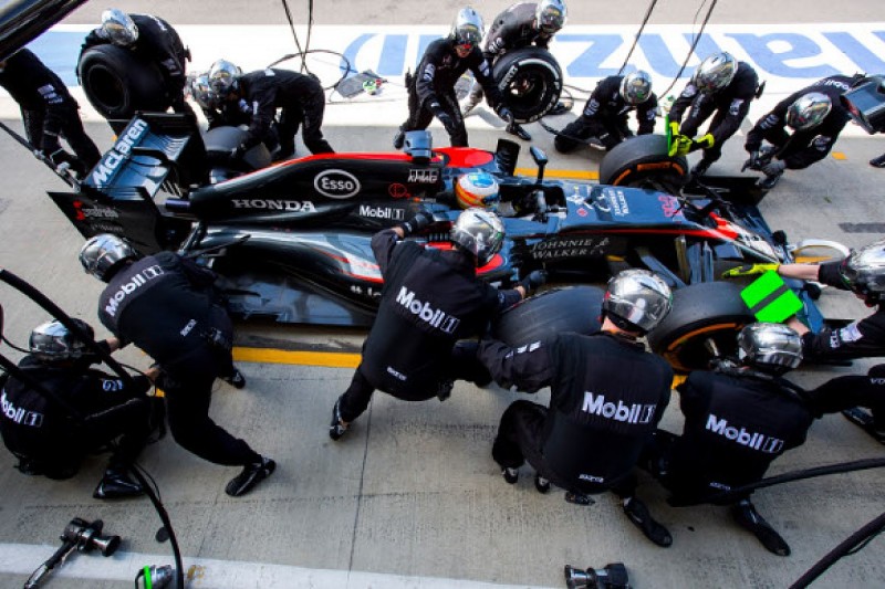 Honda will not hire outside help to boost F1 effort with McLaren