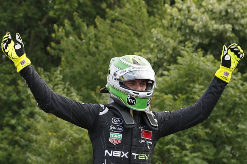 London Formula E: Nelson Piquet Jr wins title, Sam Bird wins race
