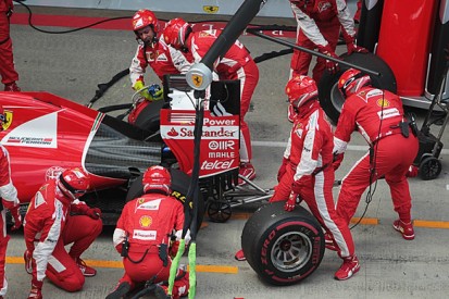 Austrian GP: Ferrari F1 chief Arrivabene attacks 'stupid' wheelnuts