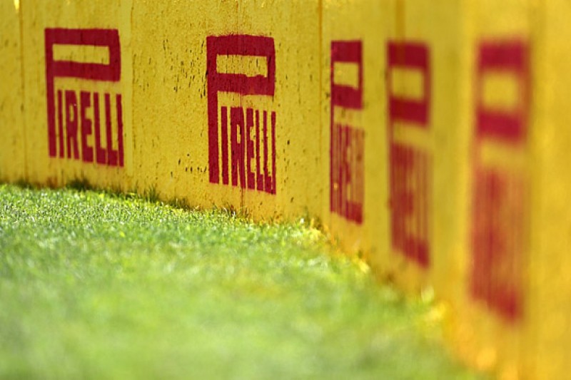Pirelli and Michelin go head-to-head for 2017 Formula 1 tyre deal