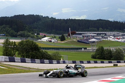 Austrian GP: Nico Rosberg sets pace, Sebastian Vettel has problems