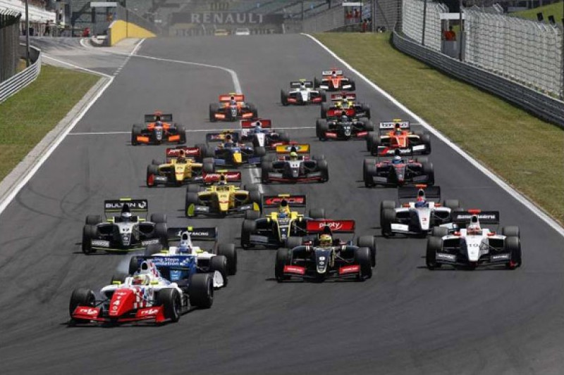 Hungaroring FR3.5: Oliver Rowland defeats Matthieu Vaxiviere