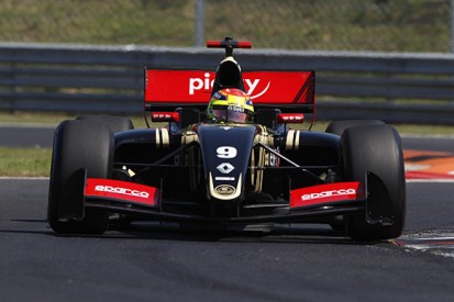 Hungaroring FR3.5: Lotus F1 protege Matthieu Vaxiviere takes pole