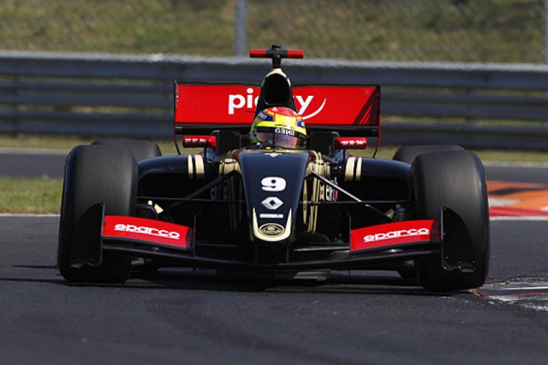 Hungaroring FR3.5: Lotus F1 protege Matthieu Vaxiviere takes pole