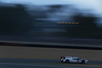 Le Mans 24 Hours: Porsche still in control as day breaks