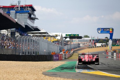 Le Mans 24 Hours: Porsche's Brendon Hartley keeps Audis at bay