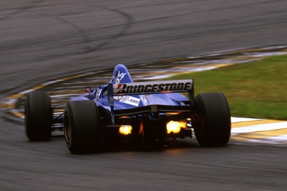 1997 champion Jacques Villeneuve says tyre war is best for F1