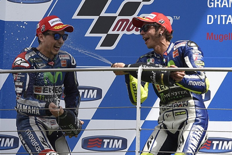 Valentino Rossi says Jorge Lorenzo's MotoGP pace is "bad news"