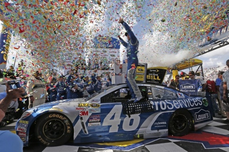 Dover NASCAR: Jimmie Johnson denies Kevin Harvick victory