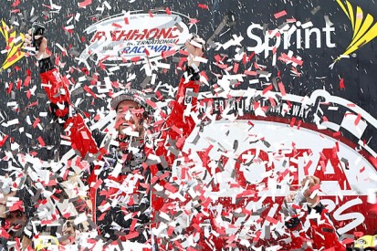Richmond NASCAR: Kurt Busch claims first win of 2015