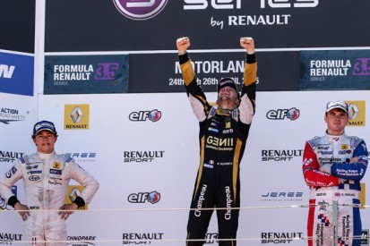 Aragon Formula Renault 3.5: Lotus' Vaxiviere snatches last-lap win