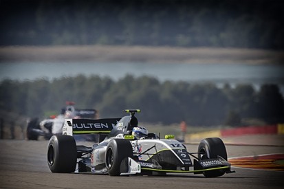 Aragon Formula Renault 3.5: Gustav Malja stripped of front row spot