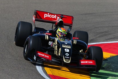 Aragon Formula Renault 3.5: Lotus's Vaxiviere tops Friday practice