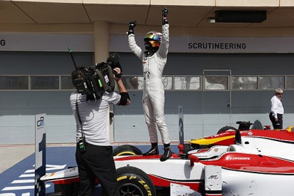 GP2 Bahrain: McLaren F1 junior Stoffel Vandoorne wins race one