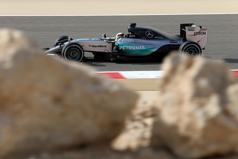 Bahrain GP: Lewis Hamilton edges out Sebastian Vettel in FP3