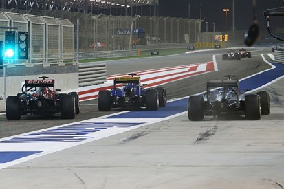Bahrain GP F1: Kimi Raikkonen gets reprimand for pit incident