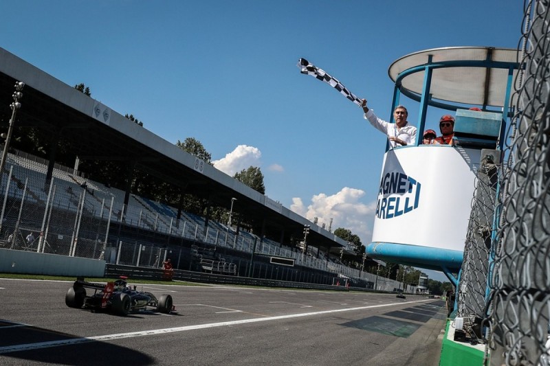 Rene Binder wins Monza FV8 3.5 after Roy Nissany is penalised