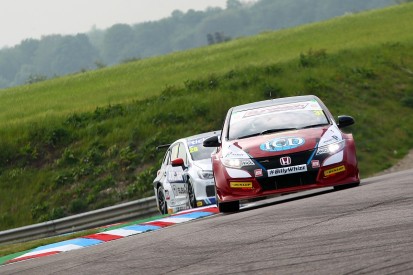 Thruxton BTCC: Civics of Goff and Shedden top practice sessions