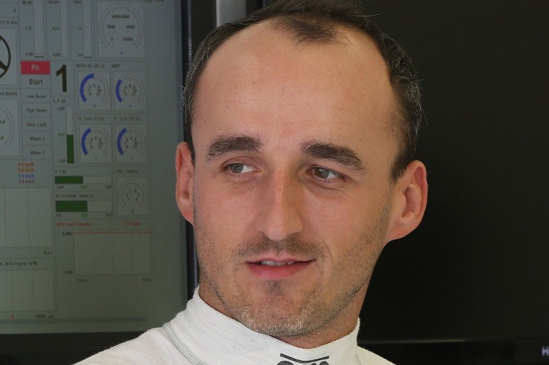 Robert Kubica tests Formula E car at Donington Park