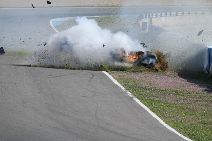 FR3.5 testing: Dean Stoneman walks away from huge crash at Jerez