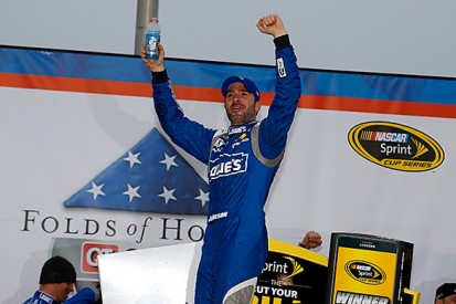 Atlanta NASCAR: Jimmie Johnson comes from back to victory