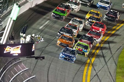 Daytona 500: Earnhardt, Johnson win Duels ahead of NASCAR opener