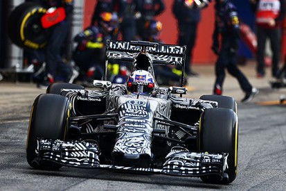Barcelona F1 test: Daniel Ricciardo, Red Bull lead Friday morning